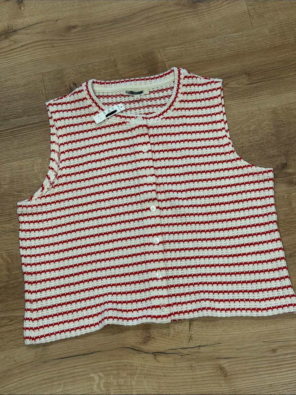Madewell Textured-Knit Button-Front Shell Top - Picture 7 of 8